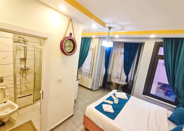 Taksim Luxurious Galata Hotel 3* Стамбул